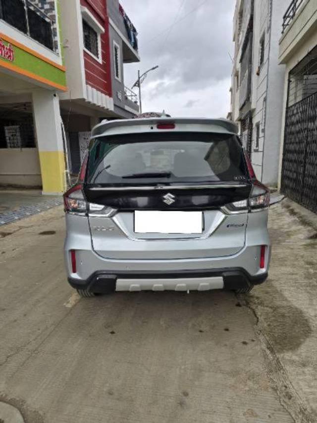 https://images10.gaadi.com/usedcar_image/4630779/original/processed_577c71ed-137d-4860-9ac2-b37fb9f3b39e.jpg?imwidth=6402