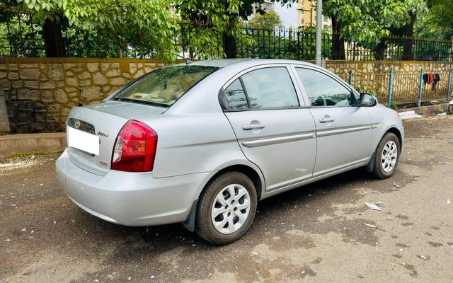 https://images10.gaadi.com/usedcar_image/4630790/original/processed_ba080e2fb27417bfc2148e2002425249.jpg?imwidth=6402