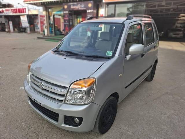 https://images10.gaadi.com/usedcar_image/4630803/original/processed_54454efa-4b4e-47c8-b4fa-f26ece2bc454.jpg?imwidth=6400