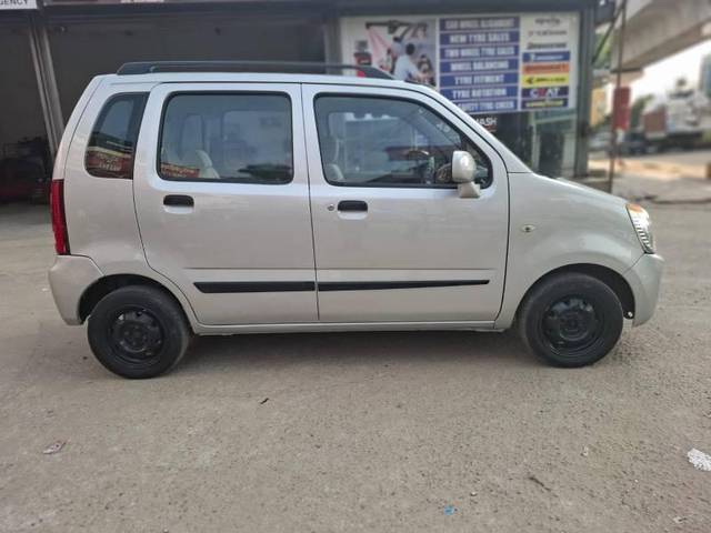 https://images10.gaadi.com/usedcar_image/4630803/original/processed_ca07c3ac-6ced-4965-9558-0f74b98e19e6.jpg?imwidth=6401