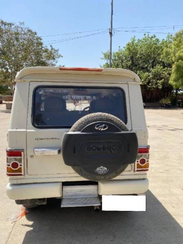 https://images10.gaadi.com/usedcar_image/4630806/original/processed_b06ae03a-96cd-4927-81d5-e989dde1c02f.jpg?imwidth=6402