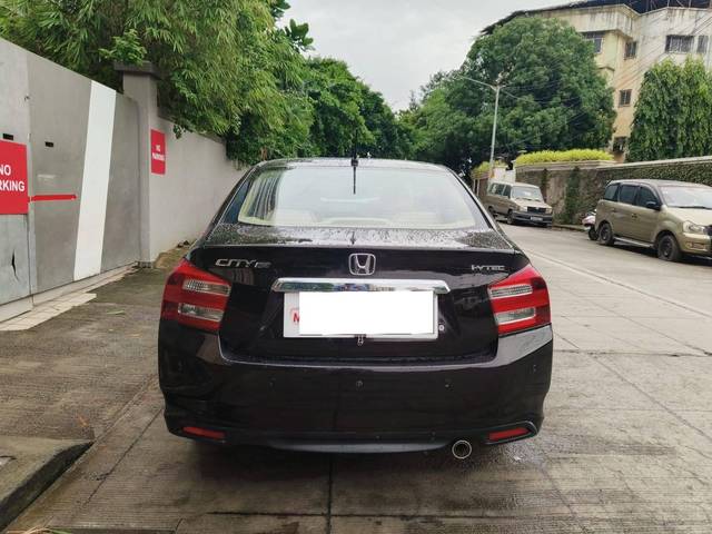 https://images10.gaadi.com/usedcar_image/4630810/original/processed_a1766be579d7c59b6d13ed8fa9b03985.jpeg?imwidth=6402