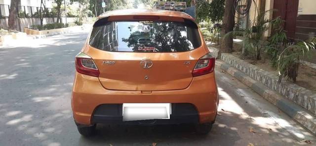 https://images10.gaadi.com/usedcar_image/4630825/original/processed_a3b6e076f08009195fb39e5933083fbb.jpg?imwidth=6402