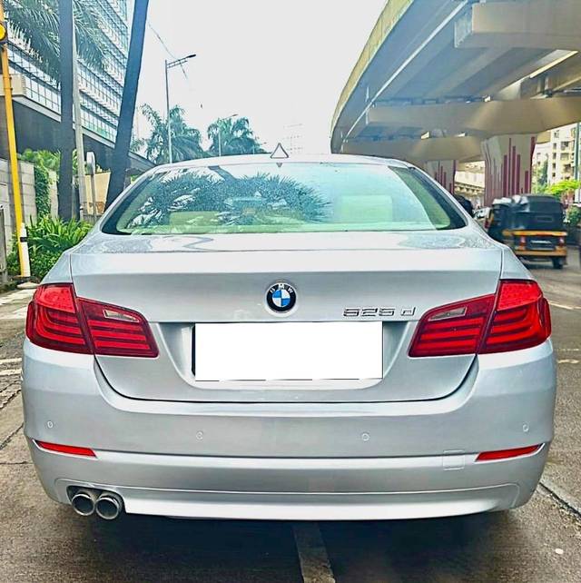 https://images10.gaadi.com/usedcar_image/4630836/original/processed_cbaf61b62022fb7d5c22d1c843df6af8.jpeg?imwidth=6402