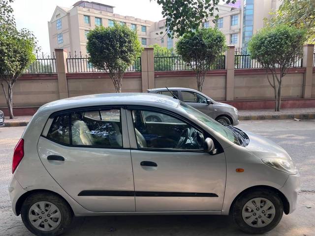 https://images10.gaadi.com/usedcar_image/4630838/original/processed_8f94e34588249ea3ae46be2a0318cf7b.jpg?imwidth=6401