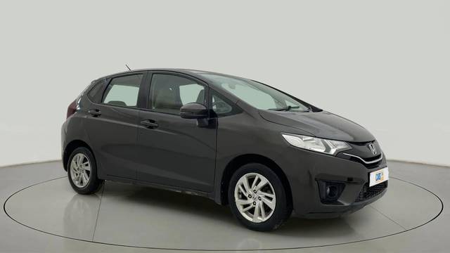 https://images10.gaadi.com/usedcar_image/4630848/original/65c53da42400fe1cd355e0cf548e4dc8.jpg?imwidth=6400