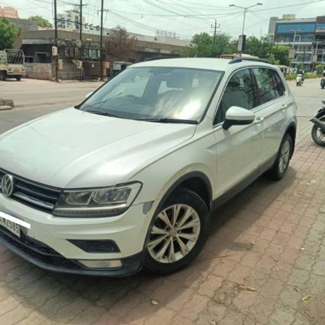 https://images10.gaadi.com/usedcar_image/4630876/original/processed_52a1a1d4-30a2-4608-ad5a-d720bc961fd4.jpg?imwidth=6400