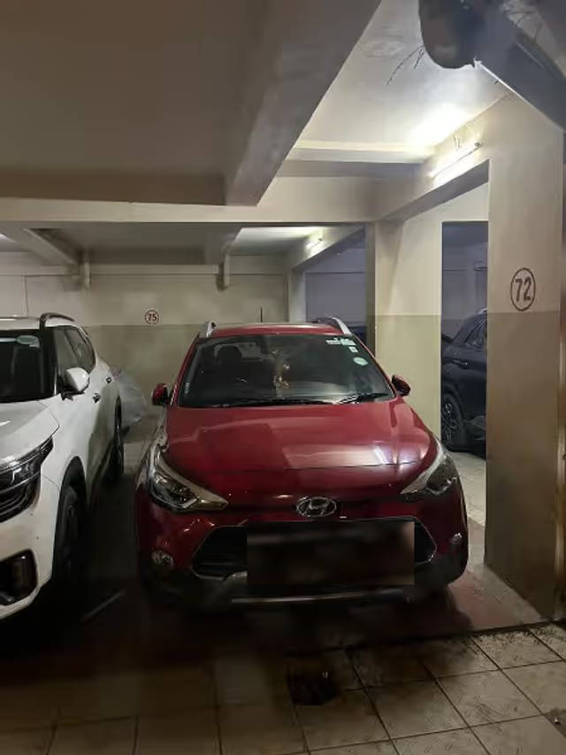 https://images10.gaadi.com/usedcar_image/4630887/original/c836e8be-60f8-4d8c-908e-638e2f9df397.png?imwidth=6400