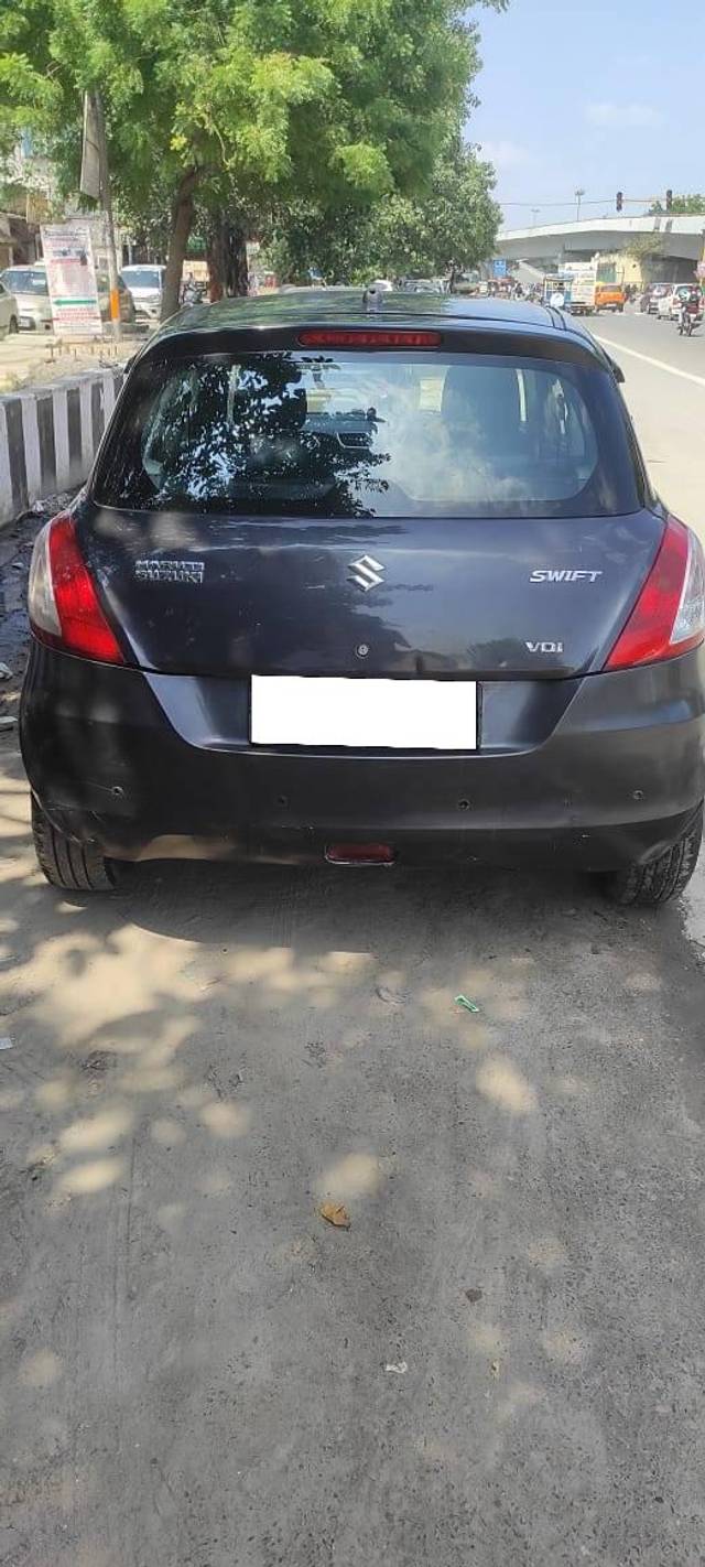 https://images10.gaadi.com/usedcar_image/4630899/original/processed_075dcafe8506a6514cba2ce6ef3c5183.jpg?imwidth=6402