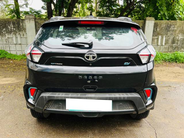 https://images10.gaadi.com/usedcar_image/4630931/original/processed_38ae508e15e3c5e0f772fa596c8c3b85.jpg?imwidth=6402