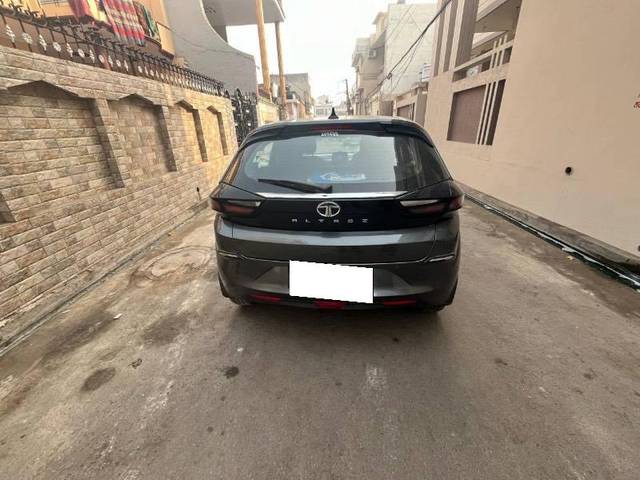 https://images10.gaadi.com/usedcar_image/4630934/original/processed_b1ed6157-a61d-496c-858a-843b52a9948f.jpeg?imwidth=6402