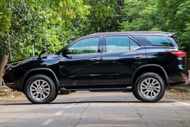 https://images10.gaadi.com/usedcar_image/4630939/original/0fb976a11a6730a6badd7aff1be93cc6.jpg?imwidth=6402