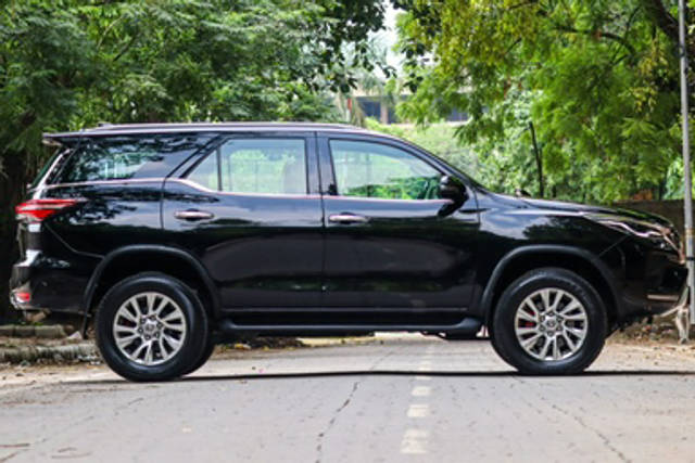 https://images10.gaadi.com/usedcar_image/4630939/original/34a5a415f1d3d20ef84316c7d51a4148.jpg?imwidth=6400