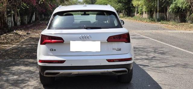https://images10.gaadi.com/usedcar_image/4630943/original/processed_e650f323-4758-4c91-94af-93e9de1c4275.jpeg?imwidth=6401