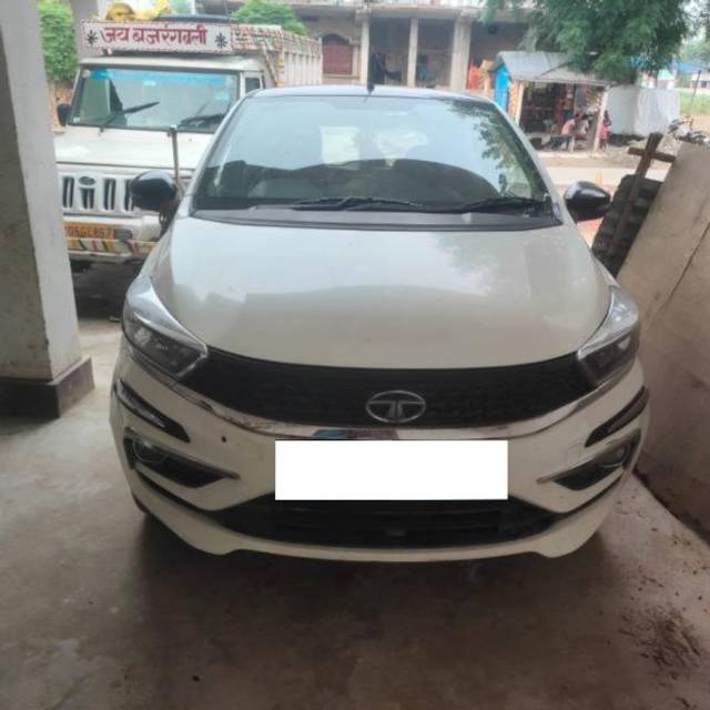 https://images10.gaadi.com/usedcar_image/4631004/original/processed_459f3f71-9c63-43df-b1b9-e18b40ea6fb4.jpg?imwidth=6400