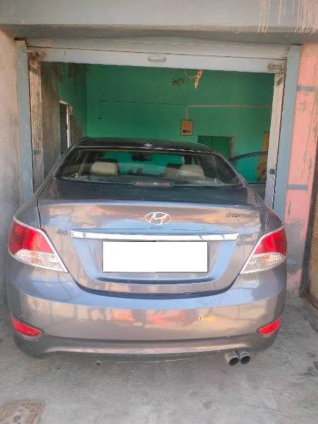 https://images10.gaadi.com/usedcar_image/4631006/original/processed_61292fc5-d811-4193-8b3a-6fe2a9395c31.jpg?imwidth=6400