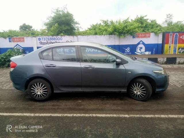 https://images10.gaadi.com/usedcar_image/4631026/original/processed_b270d9cc-41e7-479d-bbe1-0af7c580c208.jpg?imwidth=6401