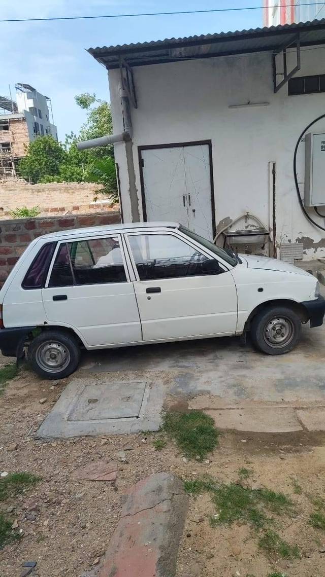 https://images10.gaadi.com/usedcar_image/4631047/original/processed_c1a78c3d-d19c-4d38-9cd1-f87bbd3d5acb.jpg?imwidth=6401