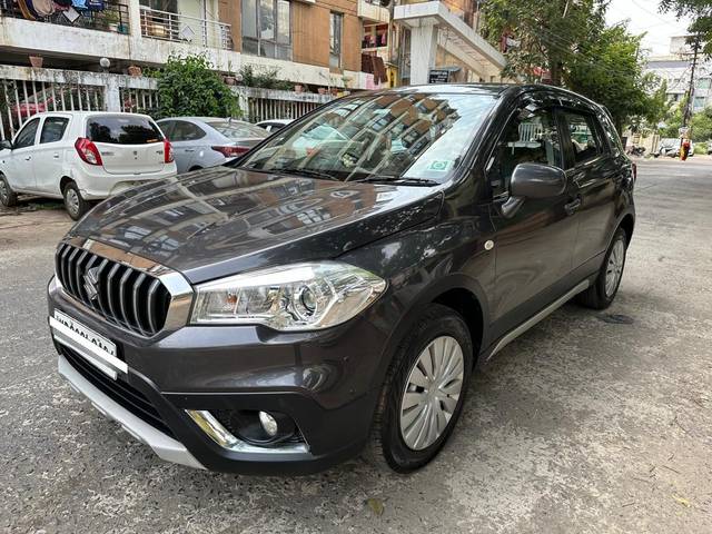 https://images10.gaadi.com/usedcar_image/4631084/original/processed_113dc7dabb7e463daf2e4dab7cf1d03c.jpg?imwidth=6400