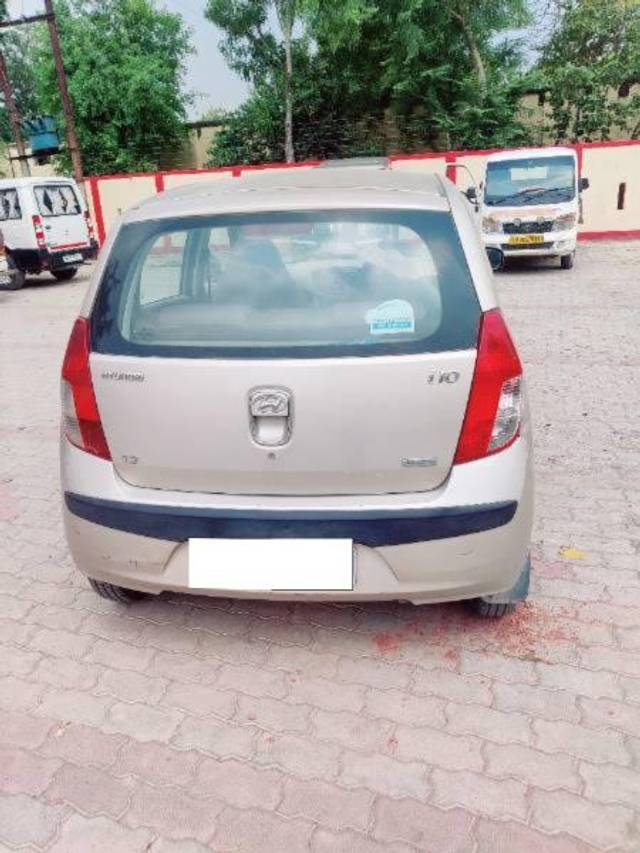 https://images10.gaadi.com/usedcar_image/4631087/original/processed_acdecf7c-9afe-4a52-a57a-c36e844c34fd.jpg?imwidth=6401