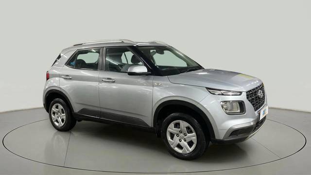 https://images10.gaadi.com/usedcar_image/4631131/original/b27f7d46adcea5f6bef8e231c147bb60.jpg?imwidth=6400