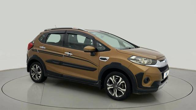 https://images10.gaadi.com/usedcar_image/4631185/original/6597a413a3269c300052659c14089d53.jpg?imwidth=6400