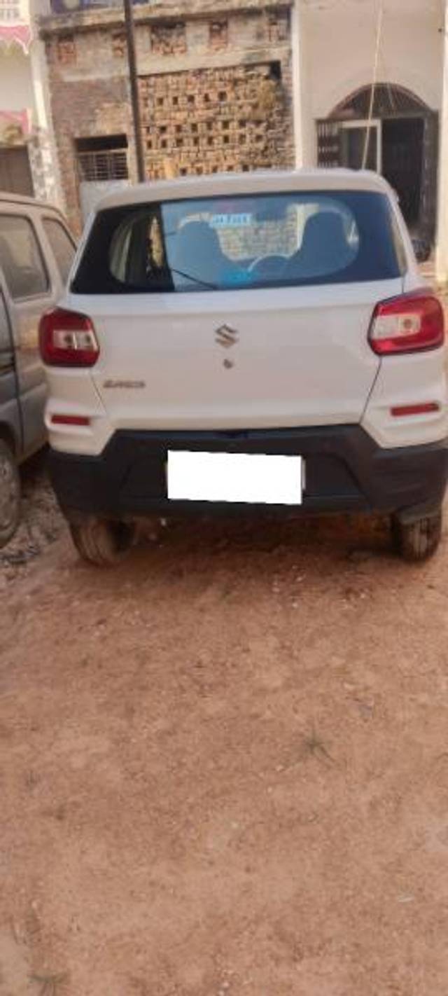 https://images10.gaadi.com/usedcar_image/4631190/original/processed_9b33e859-eab0-405f-8c78-ee1c5afac366.jpg?imwidth=6401