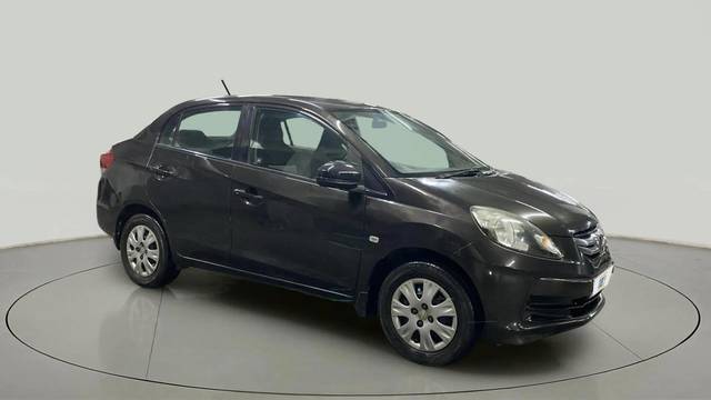 https://images10.gaadi.com/usedcar_image/4631194/original/ad21166217d674ad1f378e9ce97692ba.jpg?imwidth=6400
