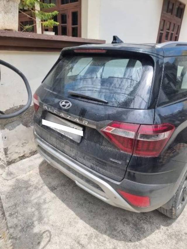 https://images10.gaadi.com/usedcar_image/4631199/original/processed_5328e738-f7c6-40e2-8a5b-ad0502a09502.jpeg?imwidth=6401