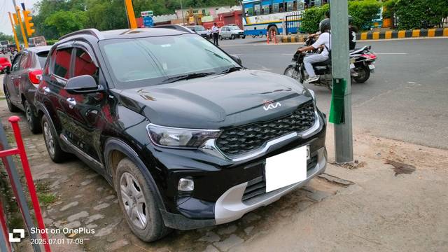 https://images10.gaadi.com/usedcar_image/4631200/original/processed_5ff626ab85d06deaffca7845f13c5ce7.jpg?imwidth=6400