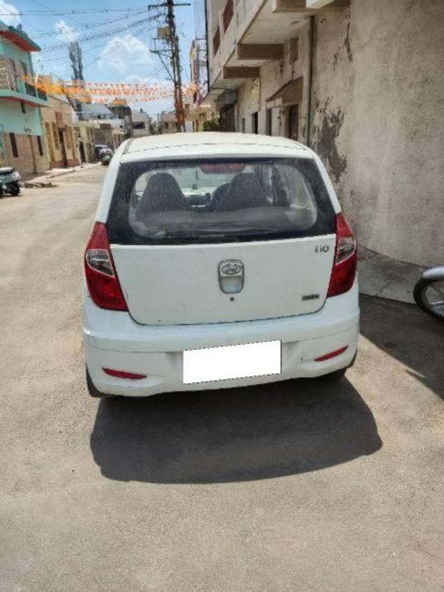 https://images10.gaadi.com/usedcar_image/4631210/original/processed_07743761-9460-4902-b5fb-3ba25069b378.jpg?imwidth=6401