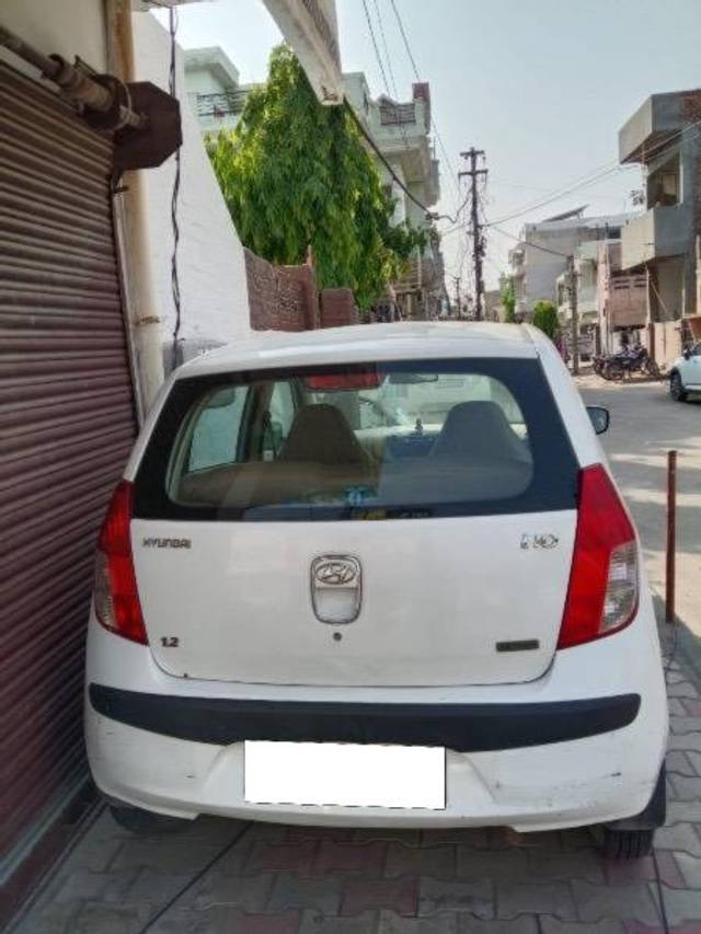 https://images10.gaadi.com/usedcar_image/4631243/original/processed_7bbb5ac2-3308-42b1-b951-6a0bc881e3d4.jpeg?imwidth=6401