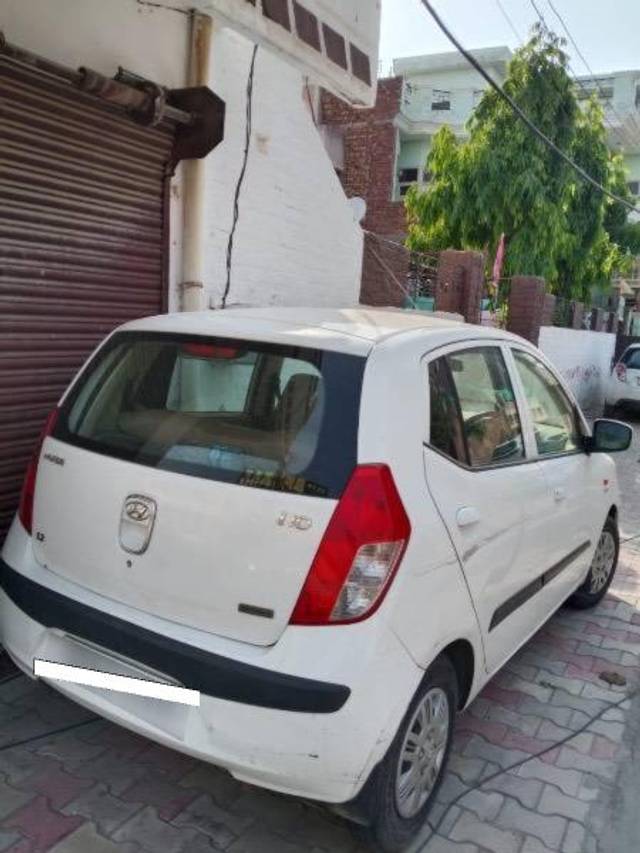 https://images10.gaadi.com/usedcar_image/4631243/original/processed_cd04f43b-8c86-4d9b-b5ac-f181d5a2ca28.jpeg?imwidth=6402