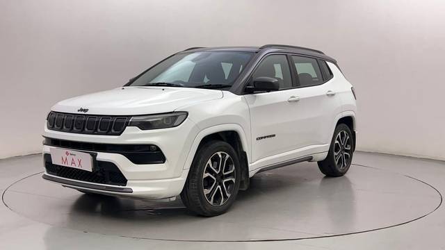 https://images10.gaadi.com/usedcar_image/4631405/original/2540baa70a6bfe68cd62a6f249b61a3a.JPG?imwidth=6400