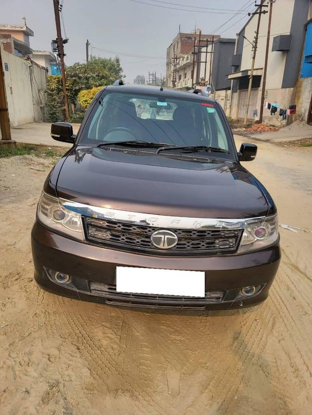 https://images10.gaadi.com/usedcar_image/4631432/original/processed_349e1512-7a3c-4854-a136-e05897f16979.jpg?imwidth=6402