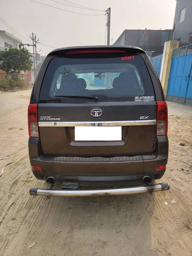 https://images10.gaadi.com/usedcar_image/4631432/original/processed_a355bfdd-8427-45a2-b825-75d112143c0f.jpg?imwidth=6400
