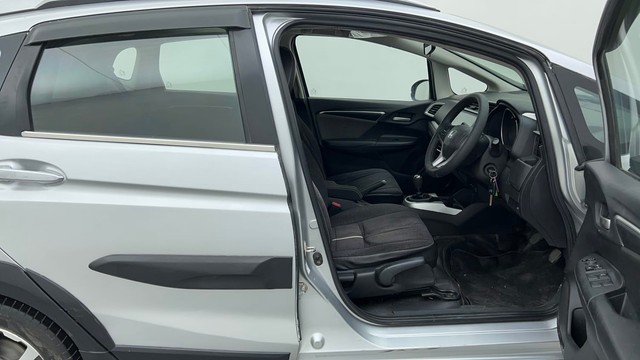 Second-hand 2018 Honda WR-V i-VTEC VX for sale in Ahmedabad-15