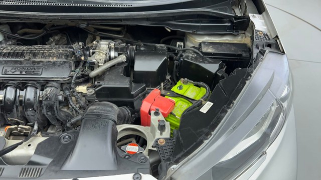 Second-hand 2018 Honda WR-V i-VTEC VX for sale in Ahmedabad-36