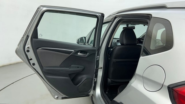 Second-hand 2018 Honda WR-V i-VTEC VX for sale in Ahmedabad-24