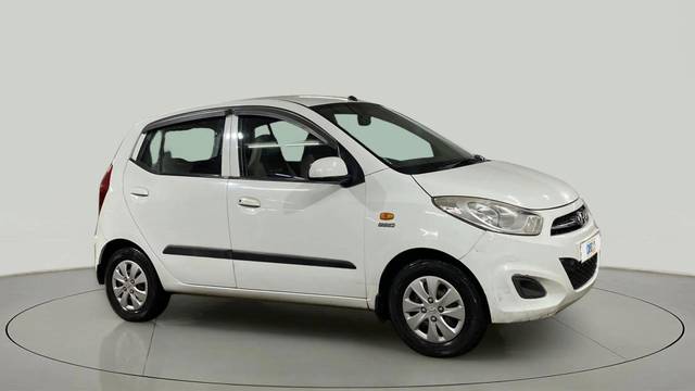 https://images10.gaadi.com/usedcar_image/4631456/original/4160b71b9fb7cd017cbd9a1ea7361f8e.jpg?imwidth=6400