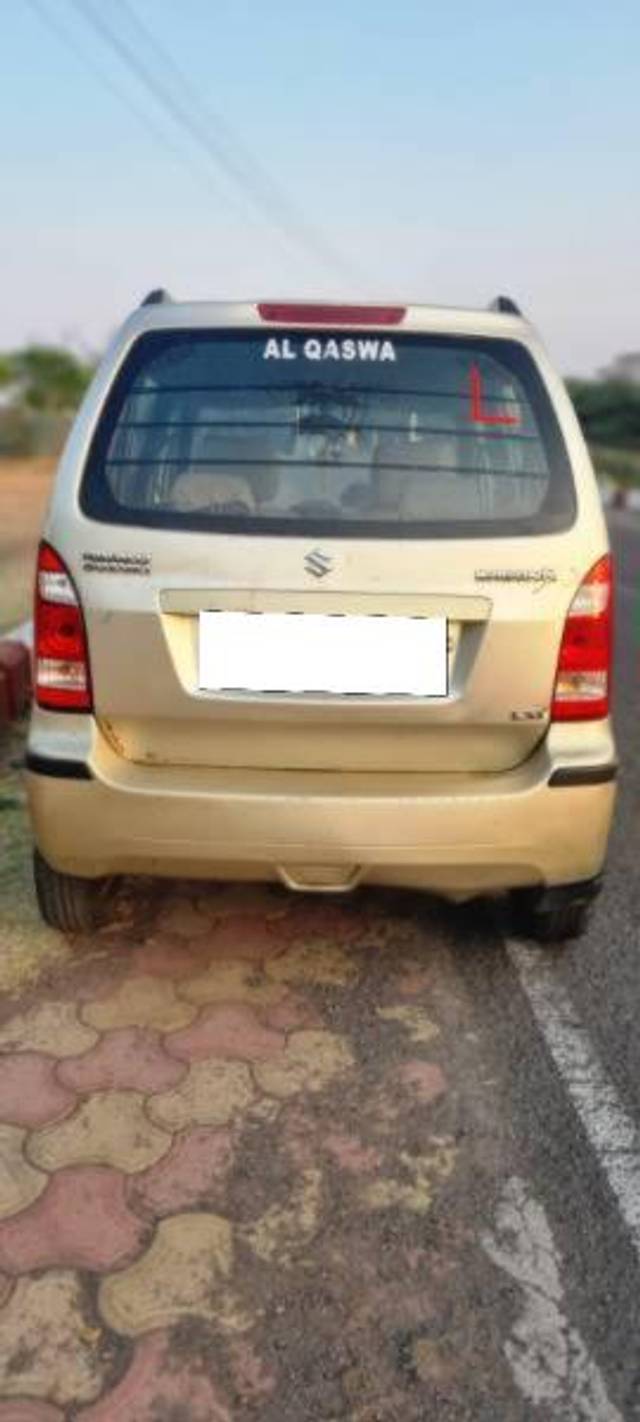 https://images10.gaadi.com/usedcar_image/4631461/original/processed_948c756a-da46-46d3-9bbe-05e369038add.jpg?imwidth=6402