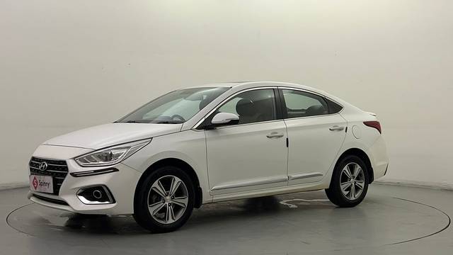 https://images10.gaadi.com/usedcar_image/4631474/original/54d33ceb96491c62c0d0f47adf6ecda7.JPG?imwidth=6400