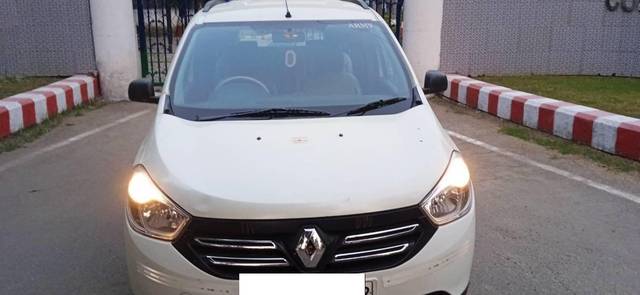 https://images10.gaadi.com/usedcar_image/4631511/original/processed_211630db-980c-4ee0-b85f-3f79d6ab4f5c.jpg?imwidth=6400
