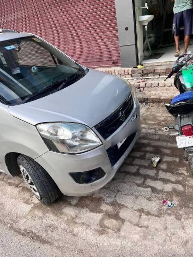 https://images10.gaadi.com/usedcar_image/4631523/original/processed_9a25769f-0489-463d-b010-7151186dfa15.jpeg?imwidth=6402