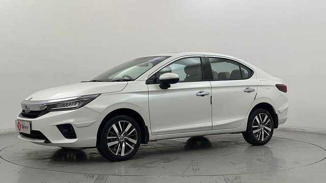 https://images10.gaadi.com/usedcar_image/4631529/original/330142778ebdf3a560f18e3919616df0.JPG?imwidth=6400