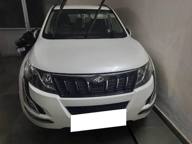 https://images10.gaadi.com/usedcar_image/4631543/original/processed_913c2731-9c59-4fad-90f2-ee5d8a89ba1d.jpg?imwidth=6402