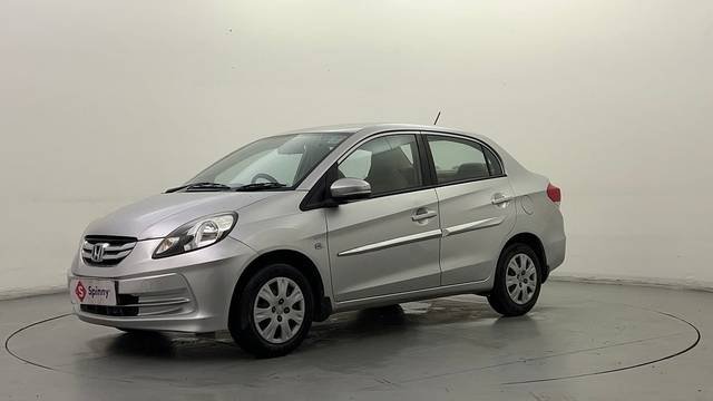 https://images10.gaadi.com/usedcar_image/4631549/original/5a894994f2f23881e3da0d4e7544d127.JPG?imwidth=6400