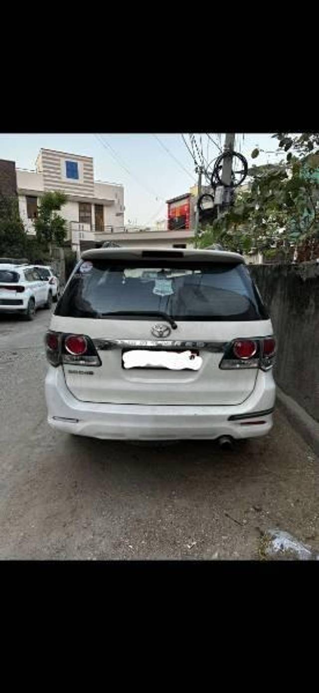 https://images10.gaadi.com/usedcar_image/4631552/original/processed_cb535d93-16bc-40d8-82a6-b6a9bf064302.jpg?imwidth=6401