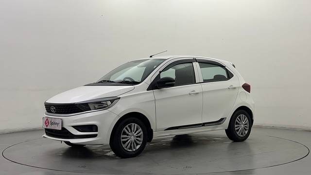 https://images10.gaadi.com/usedcar_image/4631554/original/7b702e03e2c6866d7aa5727aec7f539d.JPG?imwidth=6400