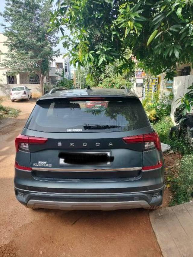 https://images10.gaadi.com/usedcar_image/4631575/original/processed_2841ec16-0bef-4c6e-ab11-59bc282ebb0d.jpg?imwidth=6401
